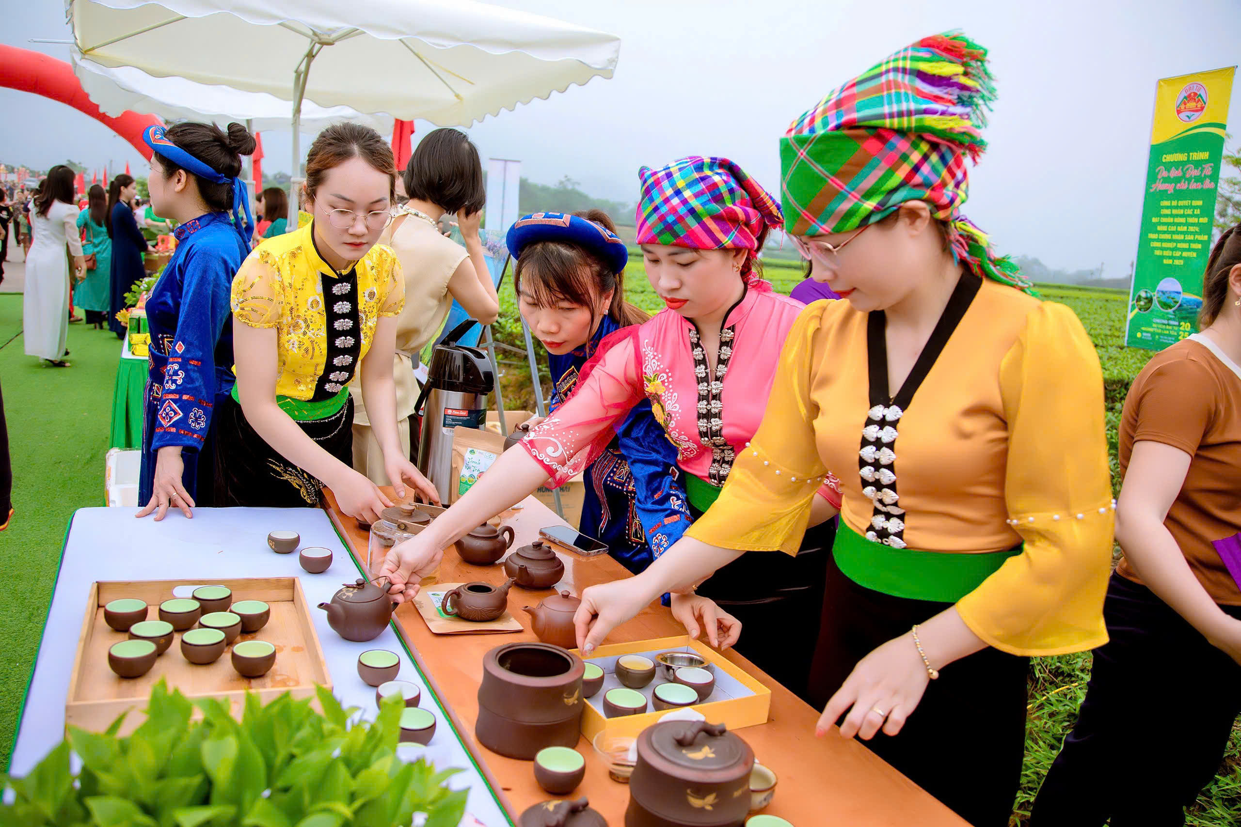 Văn hóa thưởng trà Tuất Thoi